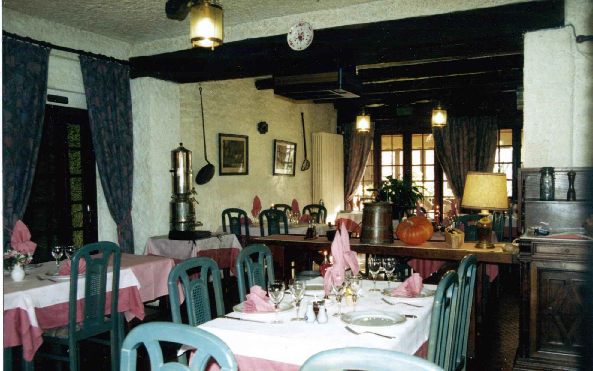 IntrieurRestaurant.jpg (309214 octets)